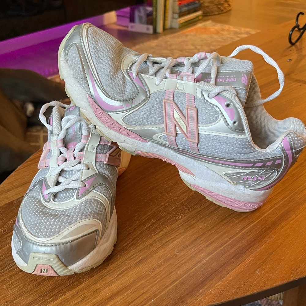 COPY - New Balance 749.  Women's size 8